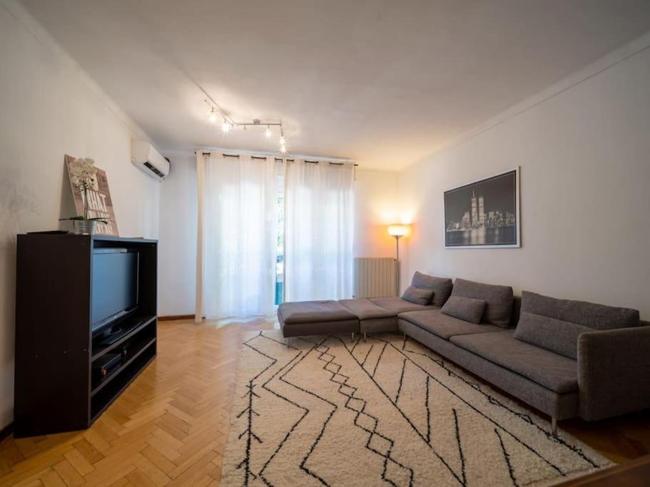 Appartement Climatise Tout Equipe A Cote Du Stade Velodrome Marseilles Buitenkant foto