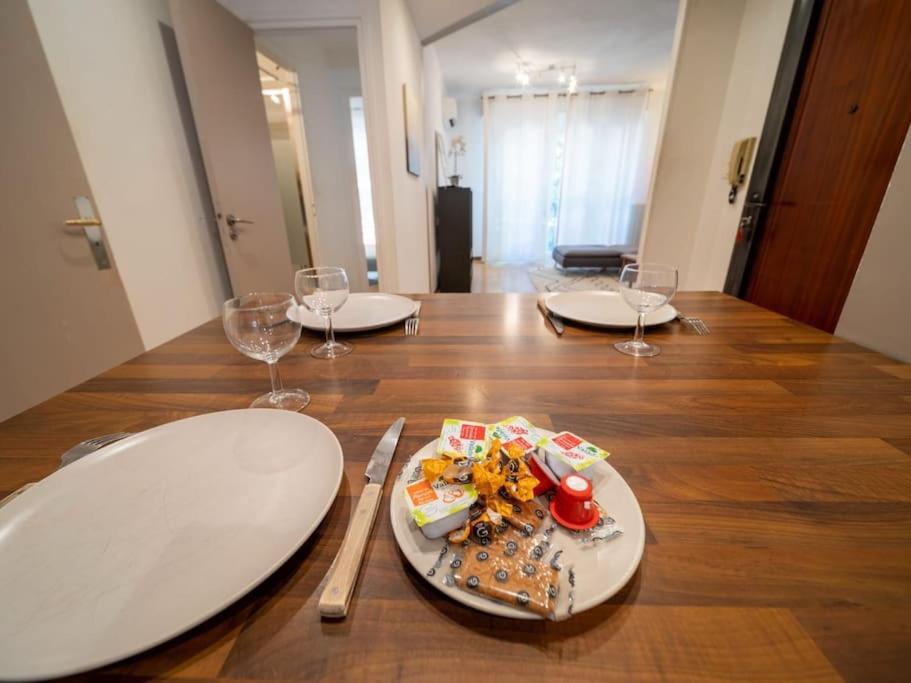 Appartement Climatise Tout Equipe A Cote Du Stade Velodrome Marseilles Buitenkant foto